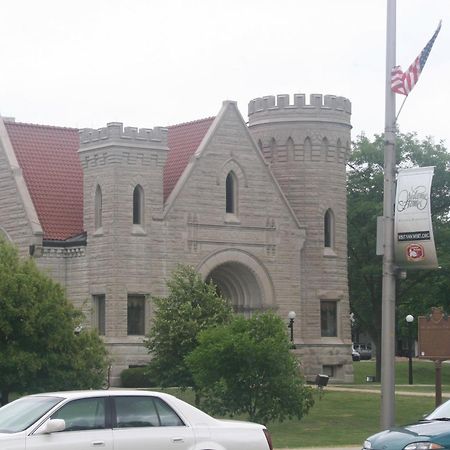 Fountain Inn Van Wert Екстериор снимка