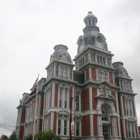 Fountain Inn Van Wert Екстериор снимка