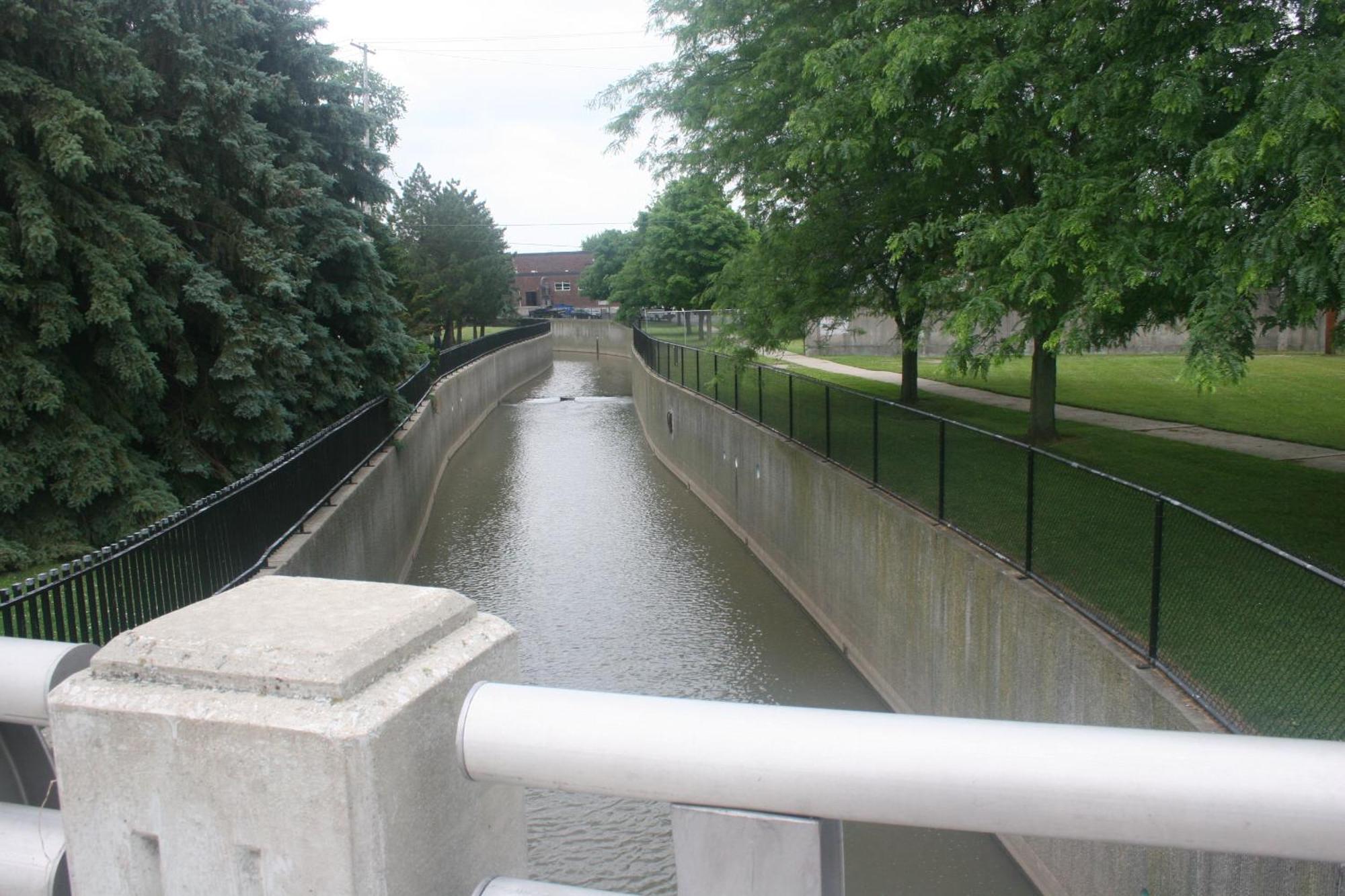 Fountain Inn Van Wert Екстериор снимка