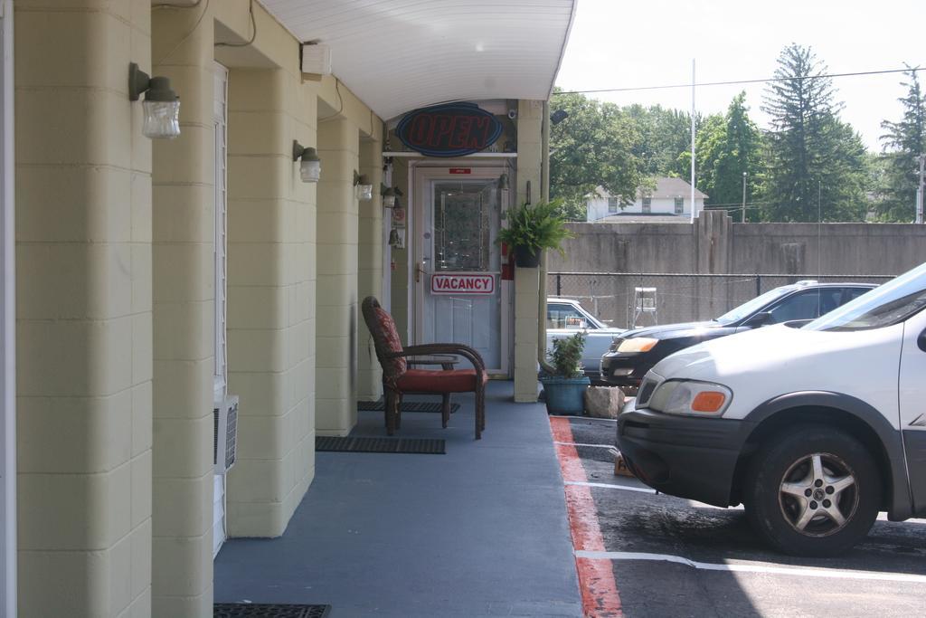 Fountain Inn Van Wert Екстериор снимка