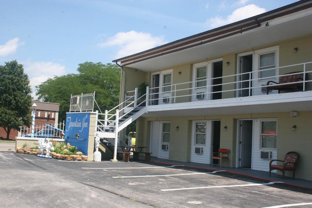 Fountain Inn Van Wert Екстериор снимка